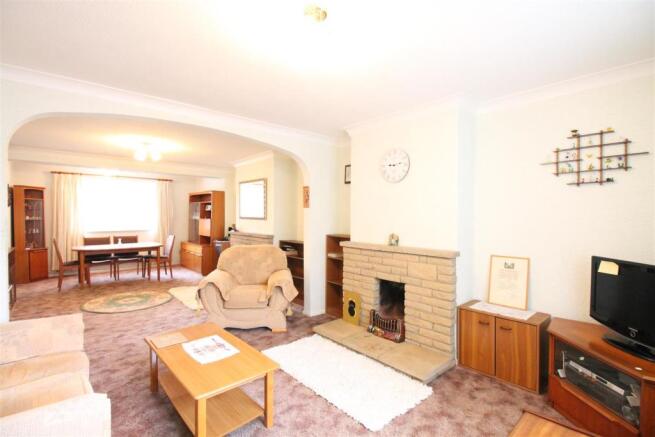 Lounge/Dining Room