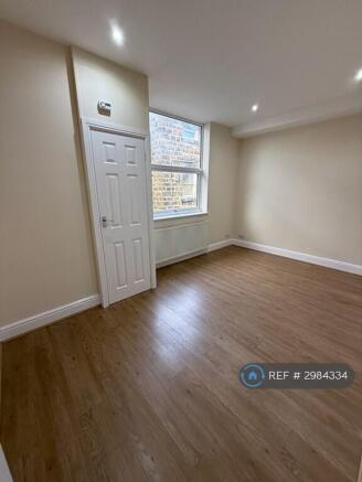 2 bed Flat to rent Image 6