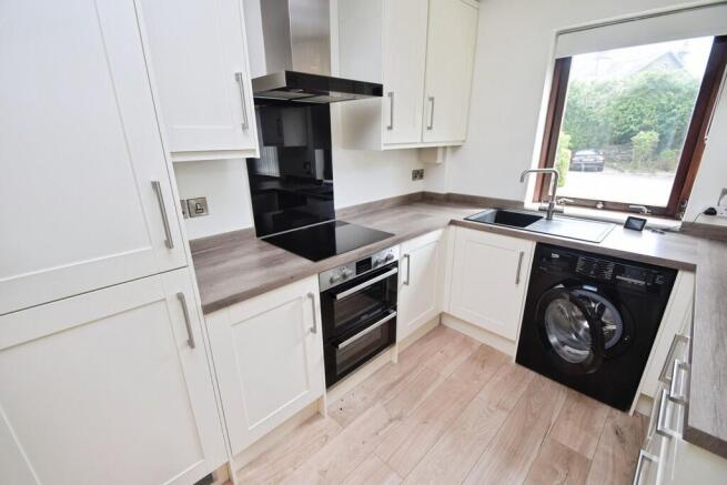 2 bed Apartment for sale Image 6