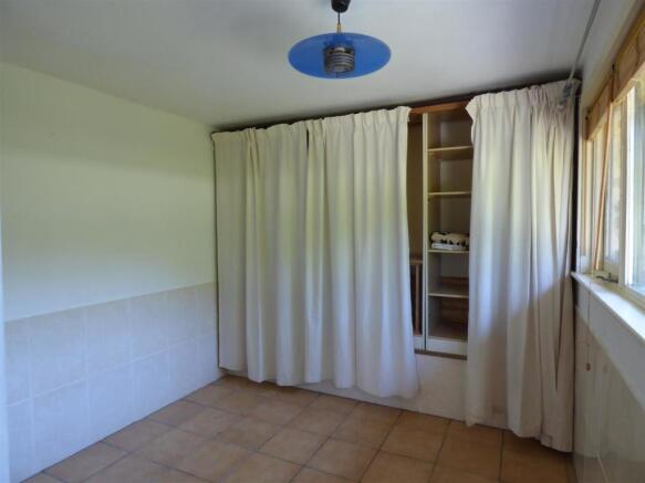 Bedroom 1.JPG