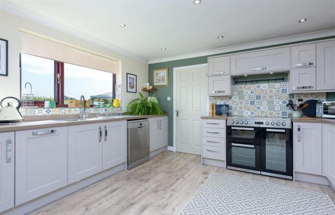 Fitted Kitchen