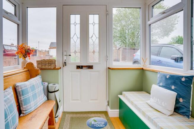 4 bed Semi-Detached for sale Image 6