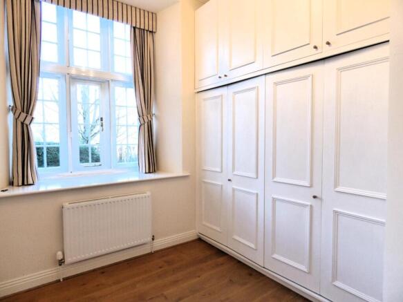 2 bed Terraced to rent Image 12