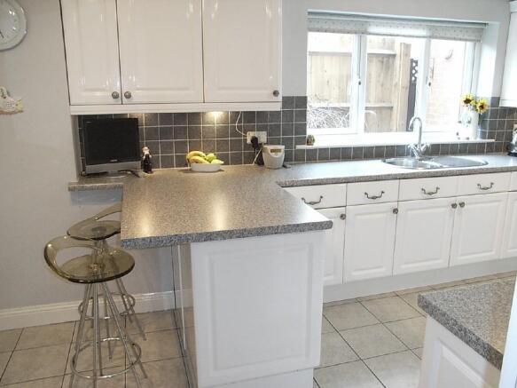 BREAKFAST BAR AREA