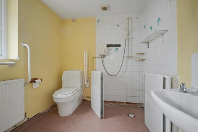 135 Tudor Road, Leicester LE3 5JG