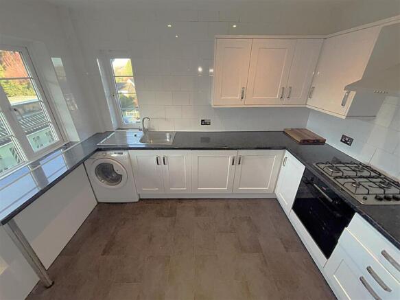 KITCHEN/BREAKFAST ROOM