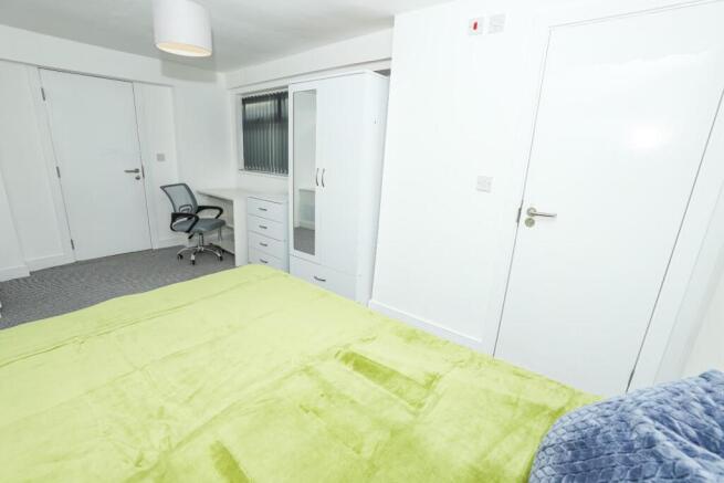 5 bed End of Terrace to rent Image 7