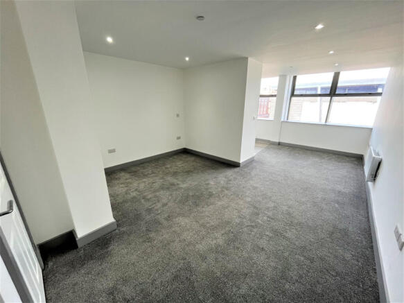 Studio to rent Image 4