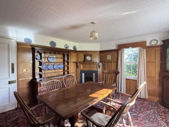 6 bed House for sale Image 10