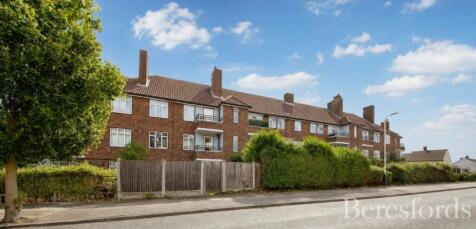 Leyburn Road, Romford, RM3