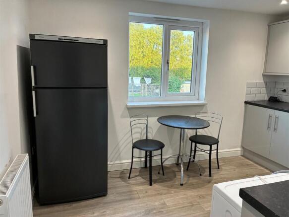 1a Kitchen b.jpg