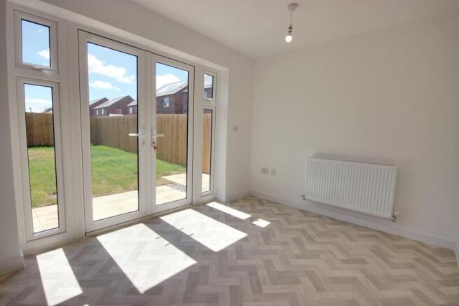 2 bed Semi-Detached to rent Image 7
