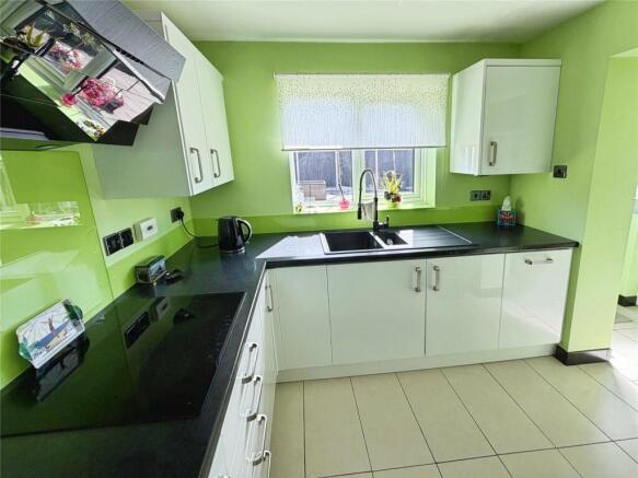 3 bed Detached for sale Image 6