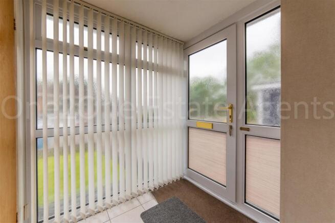 4 FOREST CLOSE-17.jpg