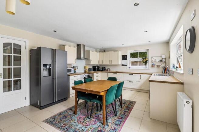 Kitchen / Dining room