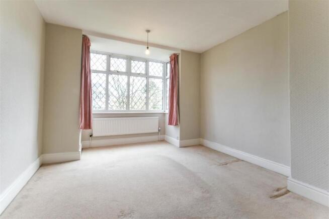 bedroom 2.JPG