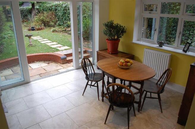 GARDEN ROOM