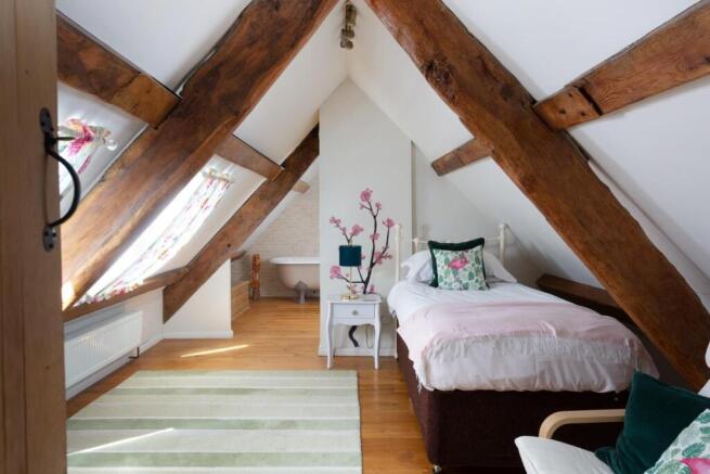 6 bed Character Property for sale Image 12