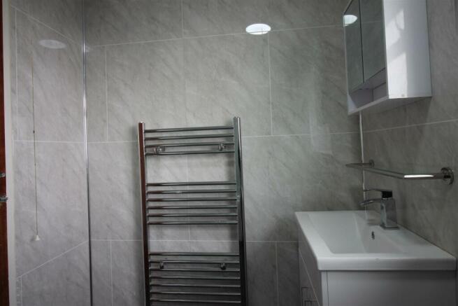 3 bed House to rent Image 9