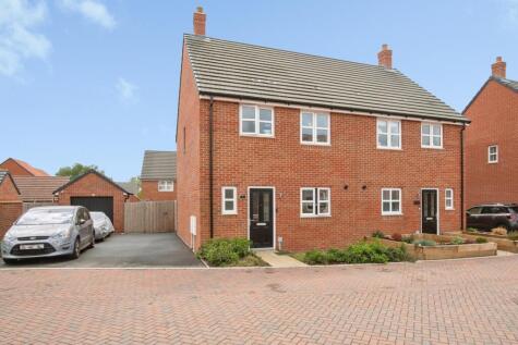 Binyon Gardens, Stotfold, Hitchin, Bedfordshire, SG5