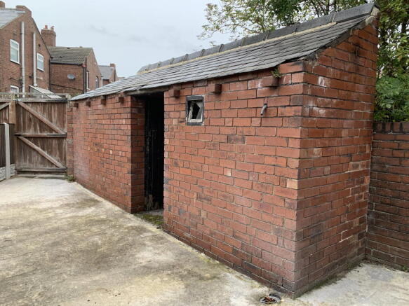 3 bed Terraced to rent Image 7
