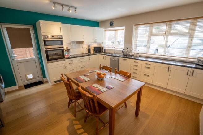 Kitchen/Breakfast