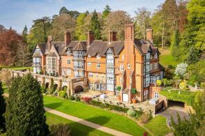 8, Snowdenham Hall, Snowdenham Lane, Bramley, Guildford GU5 0DB