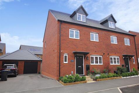 Watermill Way, Collingtree Park