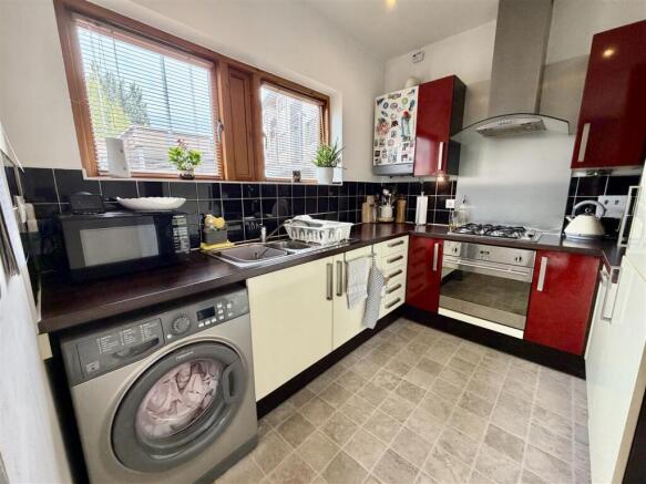 2 bed Detached for sale Image 5