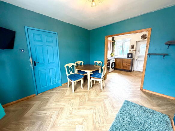 3 bed Semi-Detached for sale Image 7