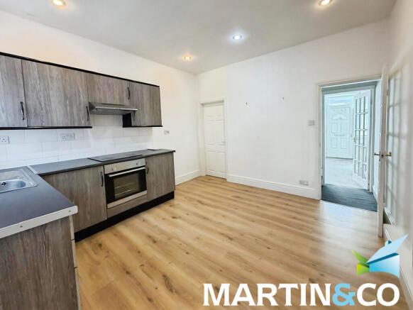 2 bed Terraced for sale Image 6