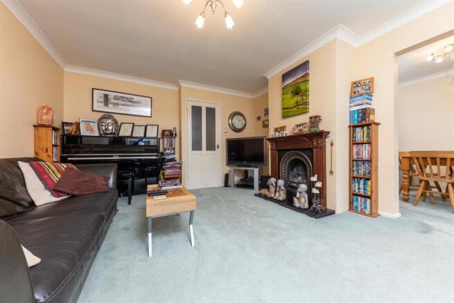 21 Gorst Close (7 of 22).jpg