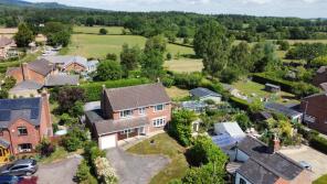 Newland House, Northwood Green GL14 1NB