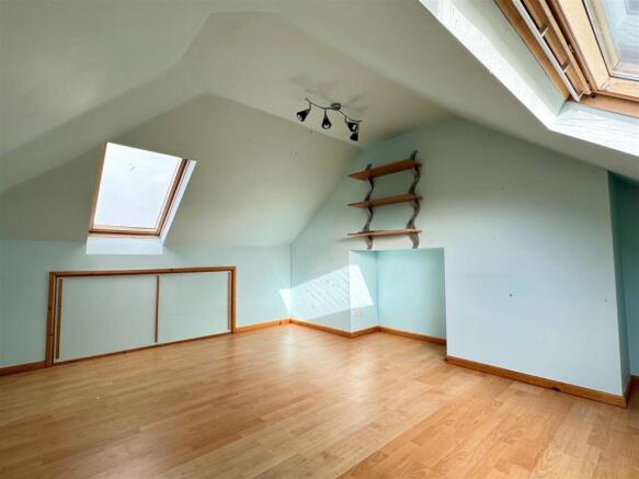 126 Henver Road Loft Room