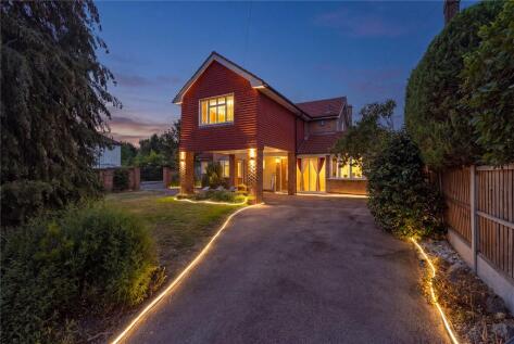 Parkland Avenue, Upminster, RM14