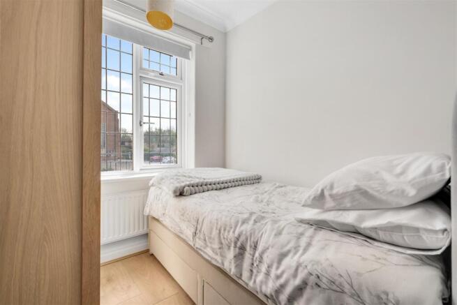 3 bed Semi-Detached for sale Image 11
