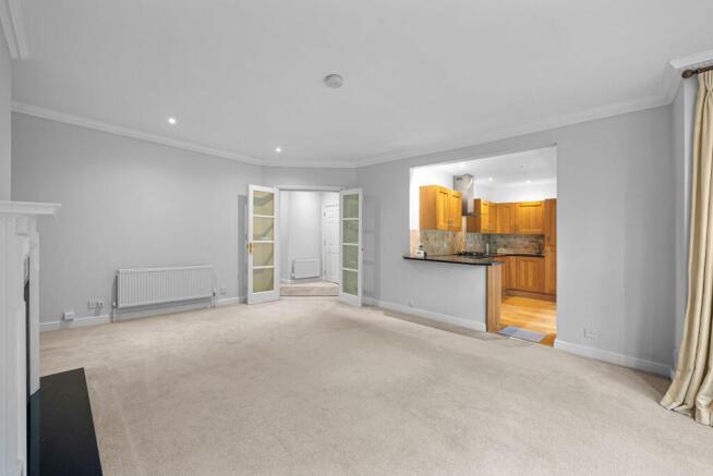 2 bed Flat for sale Image 12