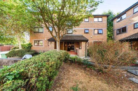 Farrow Place, London, SE16