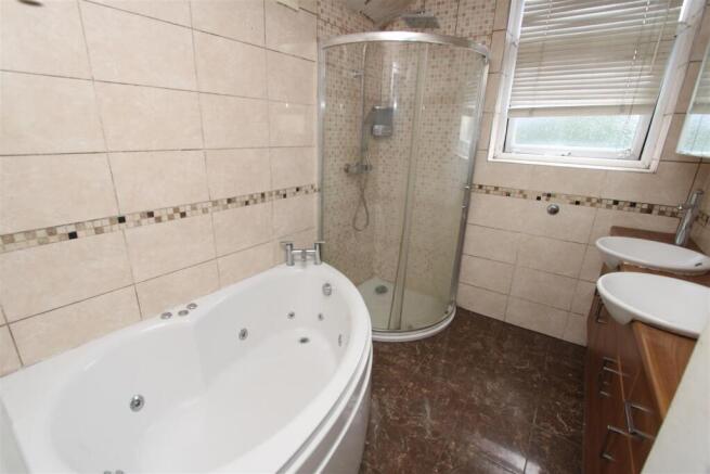 5 bed Terraced for sale Image 10