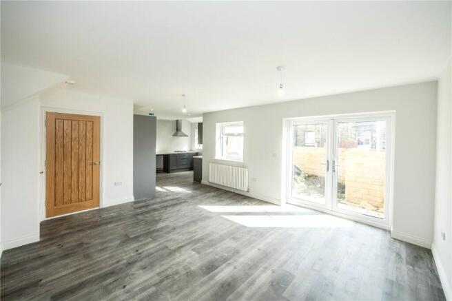 5 bed Semi-Detached for sale Image 11