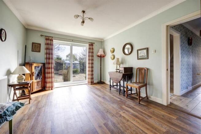 3 bed Detached Bungalow for sale Image 10
