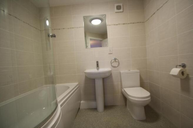 2 bed Flat to rent Image 7