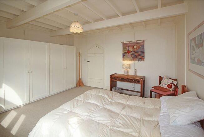 BEDROOM 2