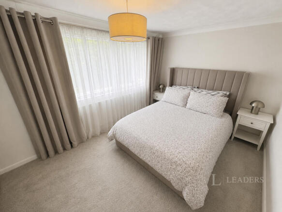 3 bed Semi-Detached to rent Image 7