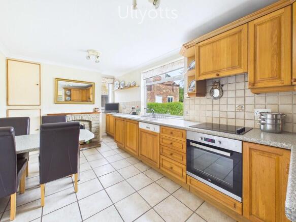 3 bed Detached for sale Image 5