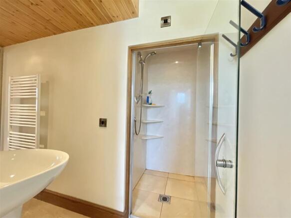 G Capel showeroom downstairs.jpg