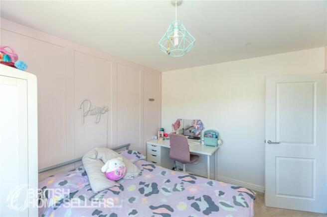 4 bed Detached for sale Image 12