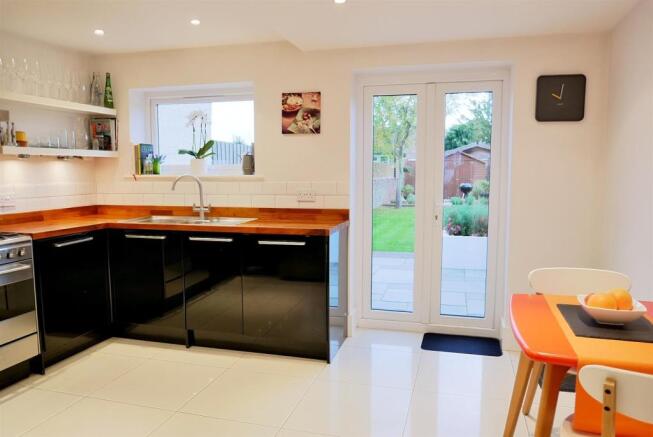 Kitchen/Breakfast Room