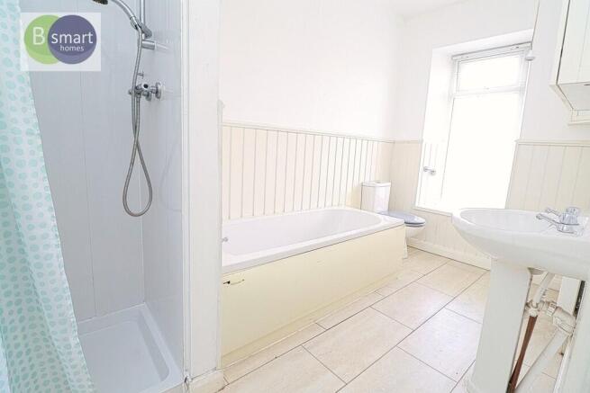 2 bed Terraced to rent Image 7