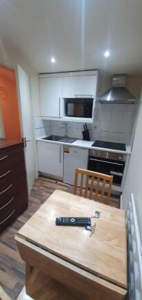 chatsworth-road-nw2-4bl-1061967